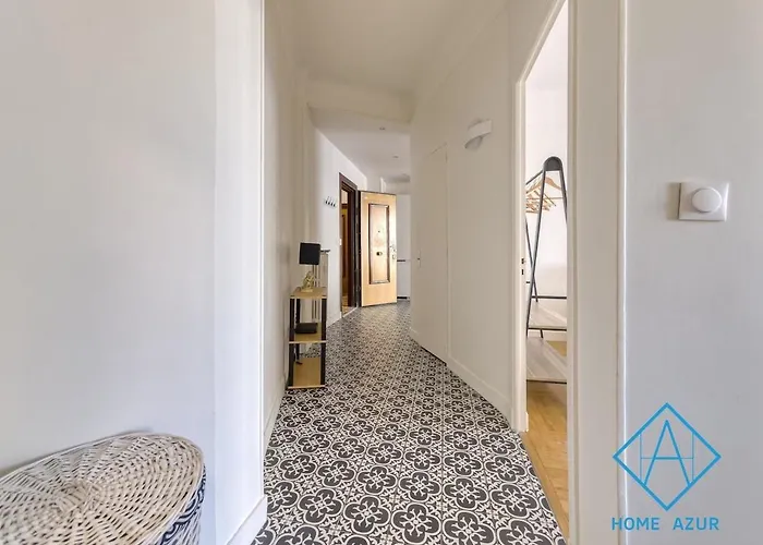 Golden Square Apartment